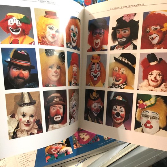 Strutter's Complete Guide to Clown Makeup NWT - Picture 8 of 10